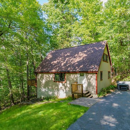 Modern Chalet Cabin W Hot Tub, Deck&Grill, & Wifi! Inwood Exterior foto