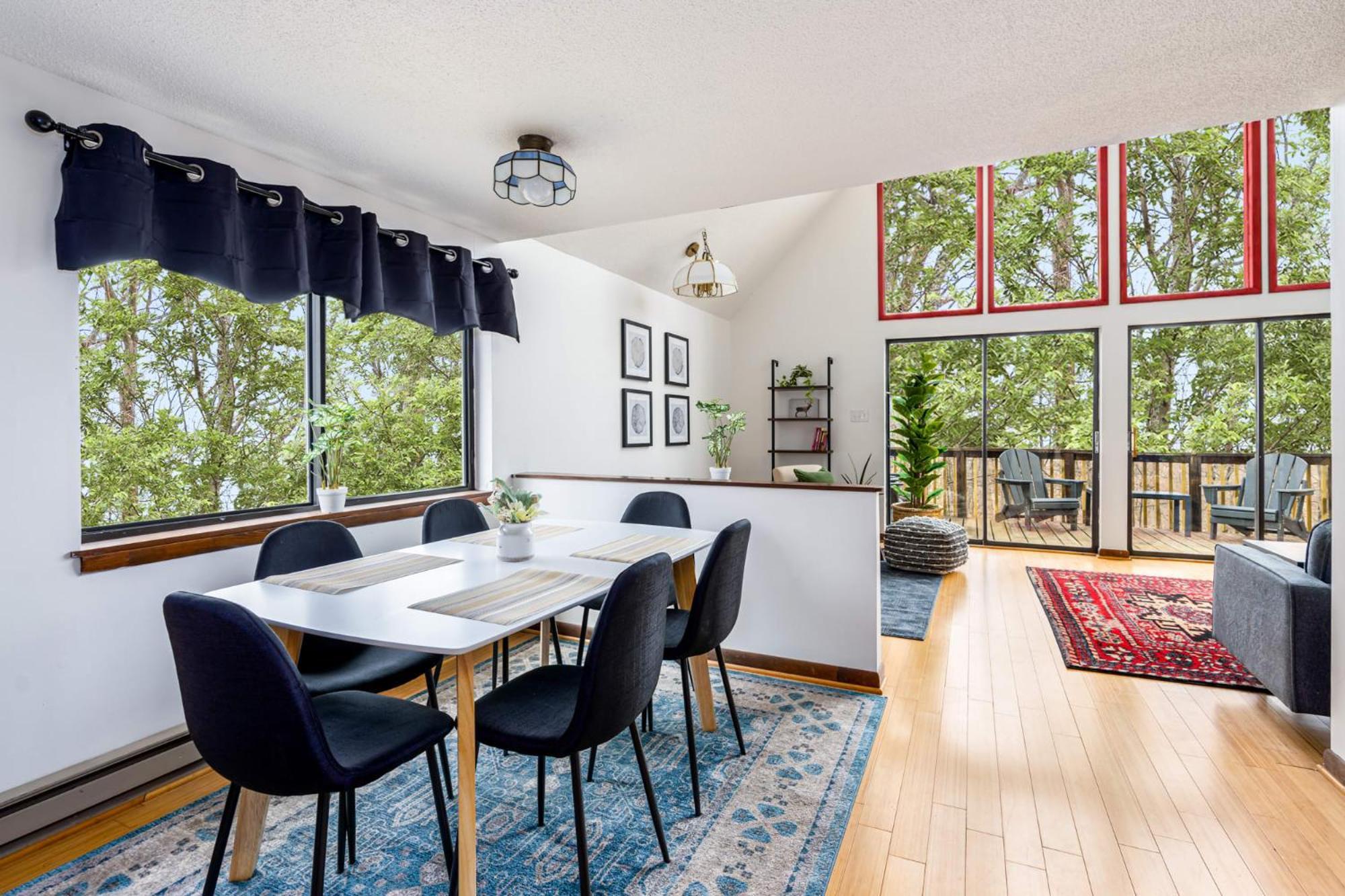 Modern Chalet Cabin W Hot Tub, Deck&Grill, & Wifi! Inwood Exterior foto